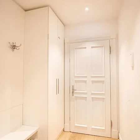 First Meerblick アパート *