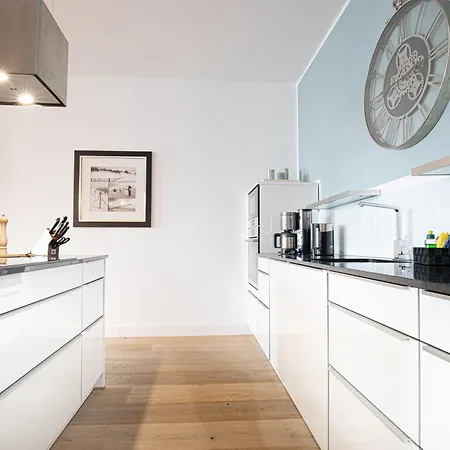 First Meerblick アパート *